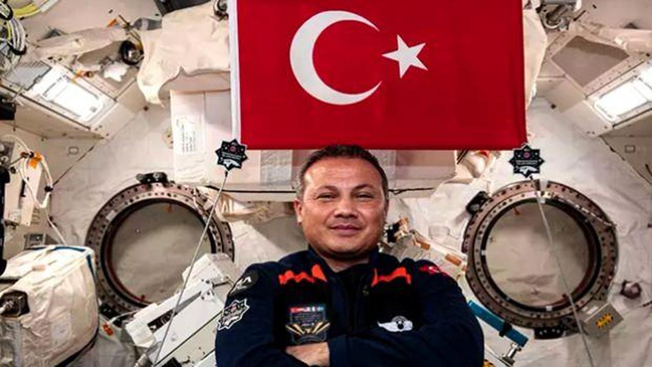 Bakan Kacır istedi, Alper Gezeravcı yaptı! TEKNOFEST uzayda!
