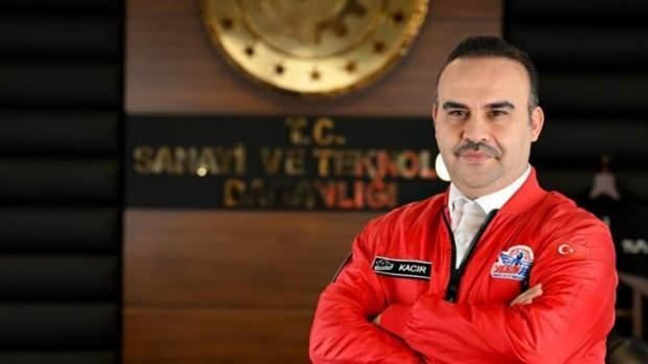 Bakan Kacır tarımsal insansız kara aracı yarışmasını izledi