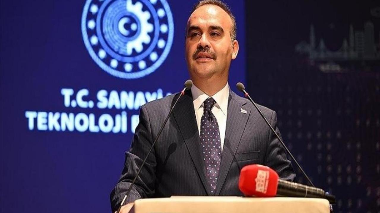 Bakan Kacır'dan fazla çalışma mesajı