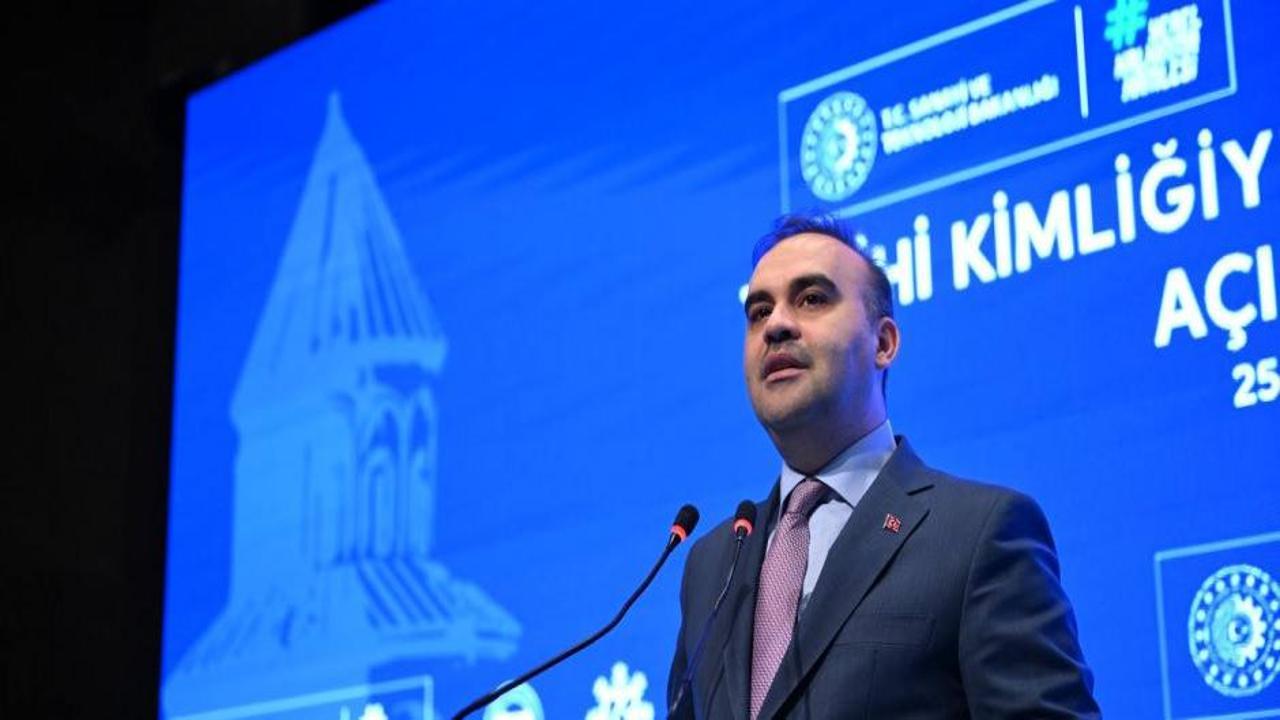 Bakan Kacır'dan turizm gelirleri açıklaması! 'Yeni bir rekora daha imza attık'