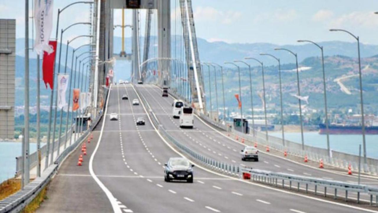 Bakan Karaismailoğlu: Osmangazi Köprüsü'nden araç geçişinde rekor kırıldı