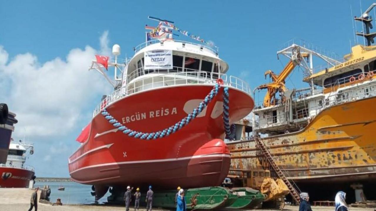 Bakan Karaismailoğlu'dan Karadeniz için 'ticaret gölü' mesajı