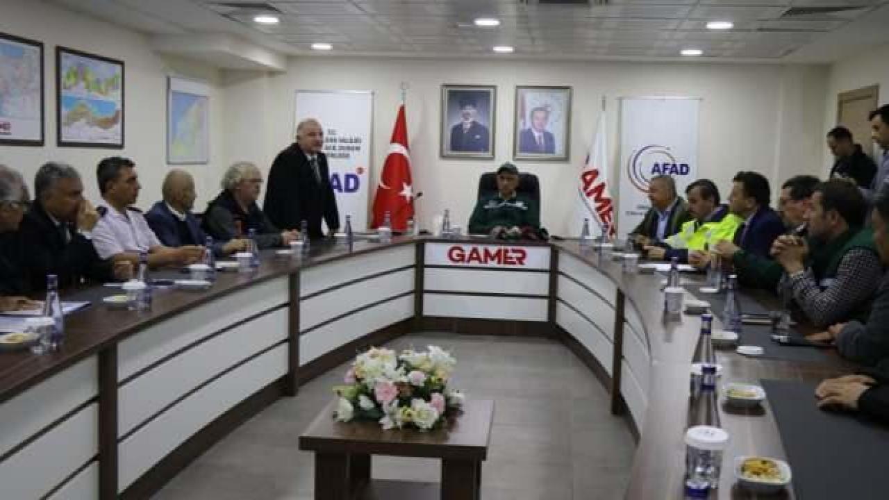 Bakan Kirişçi'den sel felaketiyle ilgili ferahlatan açıklama: Şükür...