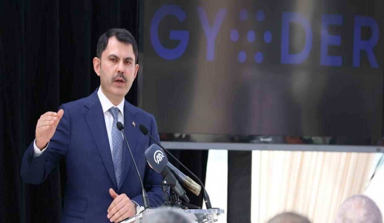 Bakan Kurum Fransa'da yatırımcılara seslendi: Bu alanda Çin'den sonra dünyada ikinciyiz