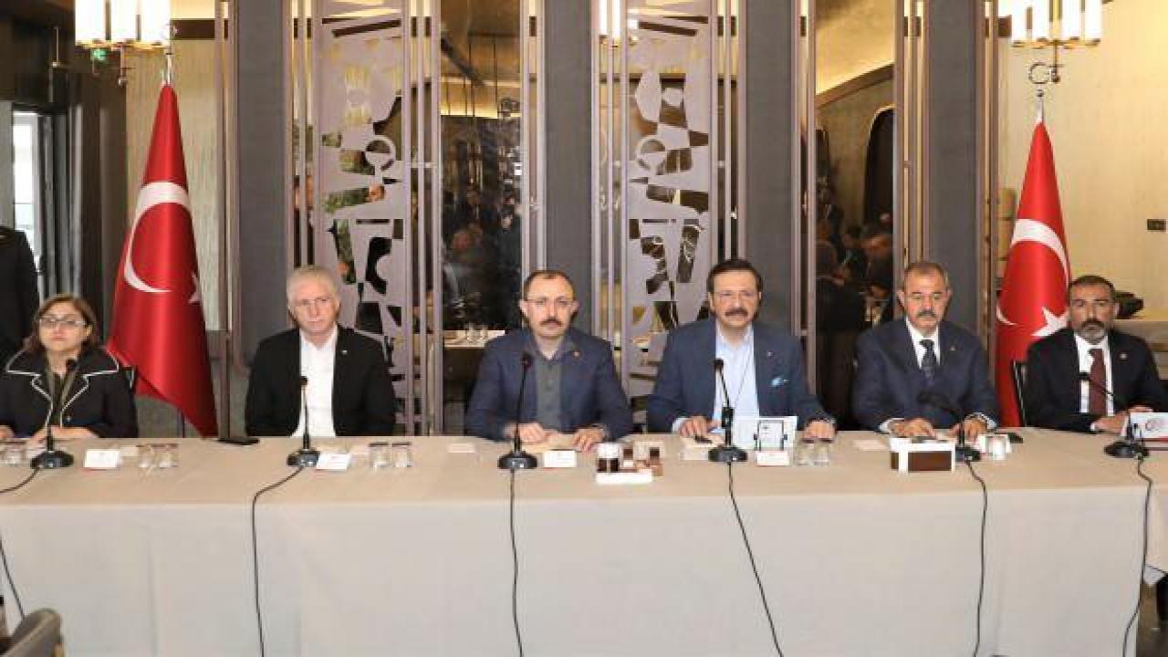 Bakan Muş, depremin etkilediği 11 ilin oda ve borsa temsilcileriyle görüştü