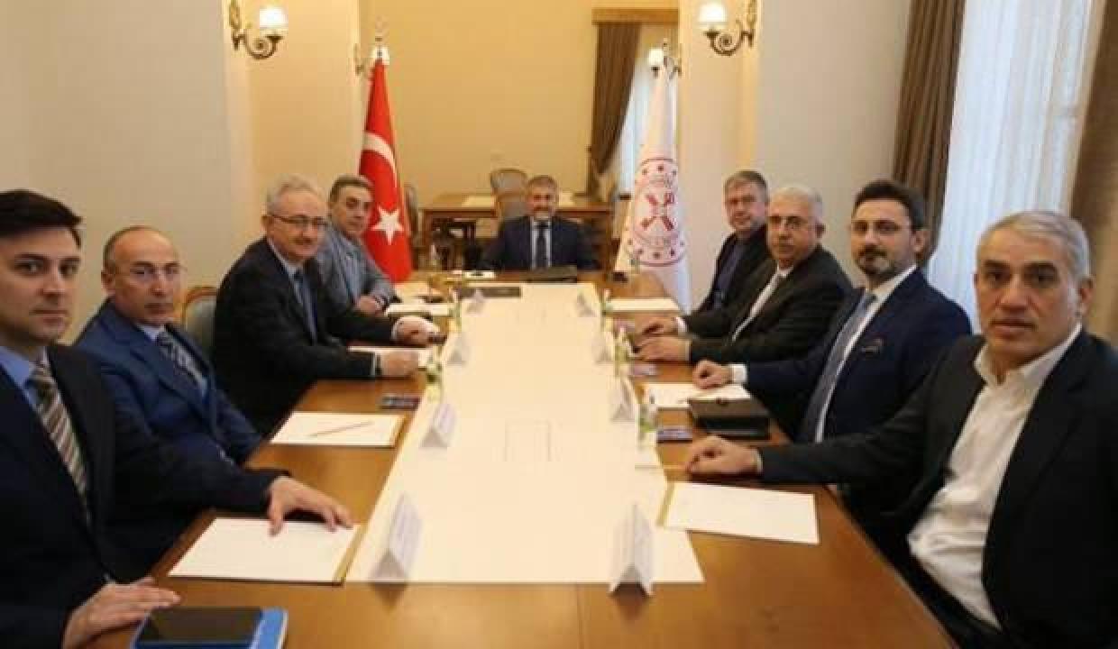 Bakan Nebati'den kritik altın görüşmesi