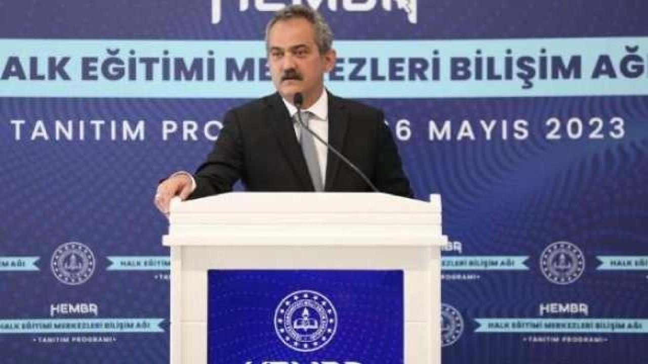Bakan Özer: 1'le devraldığımız dijital platformu 7'yle devrediyoruz