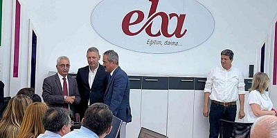 Bakan Özer MEB Sınav Koordinasyon Merkezi'ni Ziyaret Etti