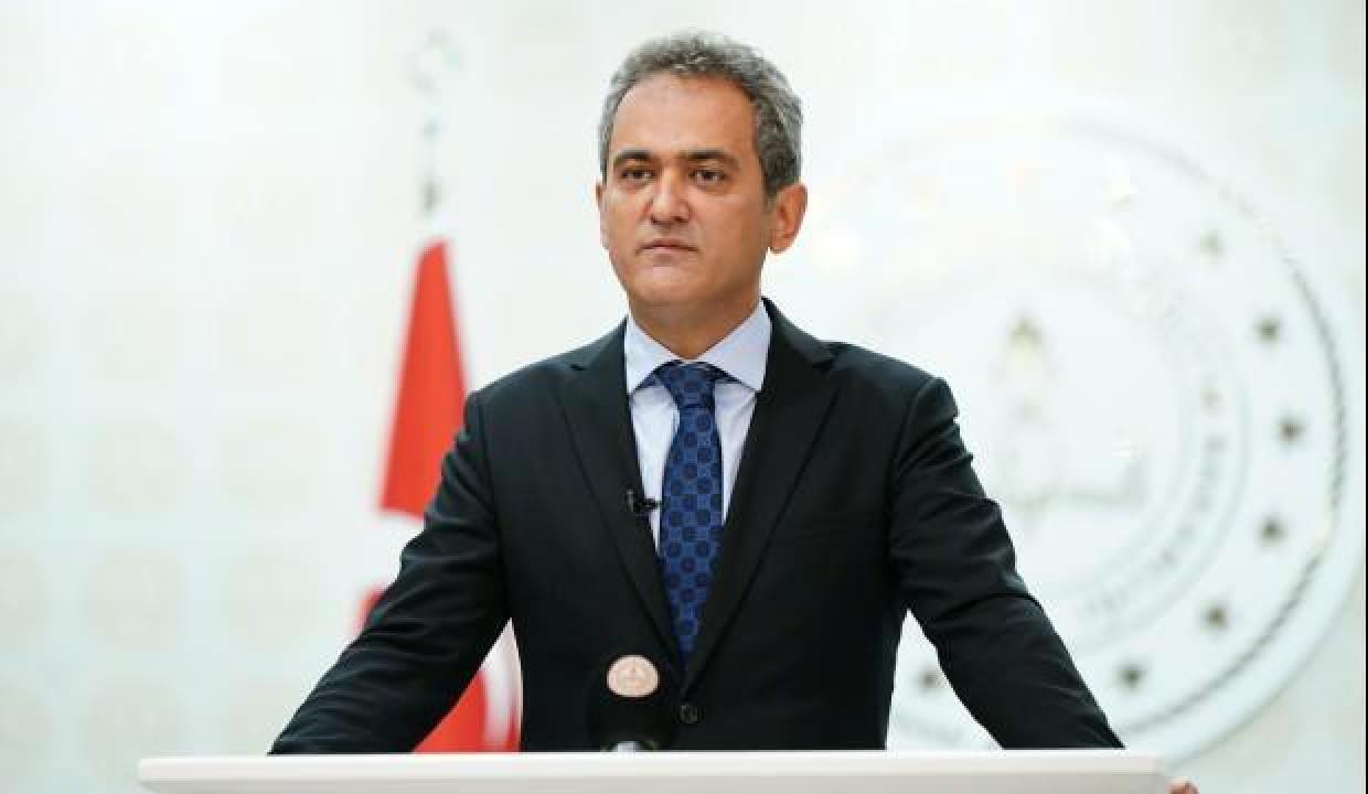 Bakan Özer'den Katar'a resmi ziyaret