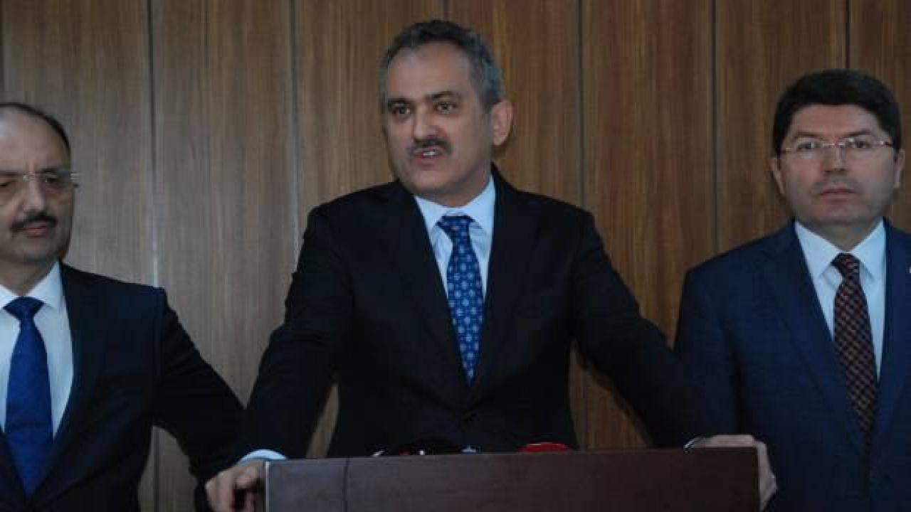 Bakan Özer'den okullarda maske açıklaması