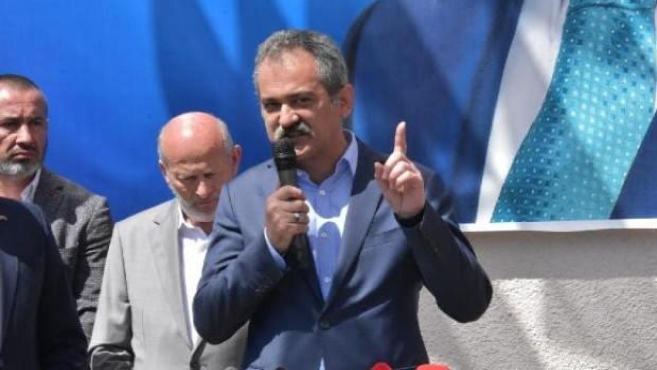 Bakan Özer'den 'The Economist' tepkisi