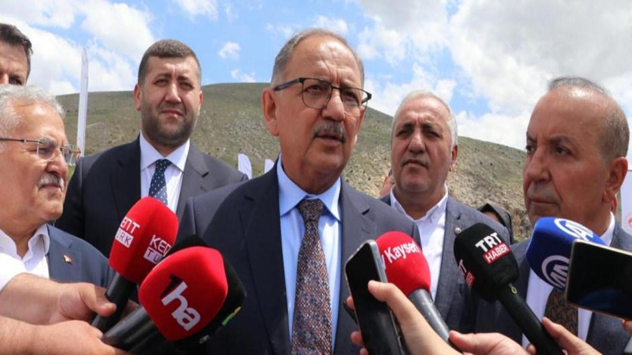 Bakan Özhaseki'den belediyelere 'dirençli ev' çağrısı