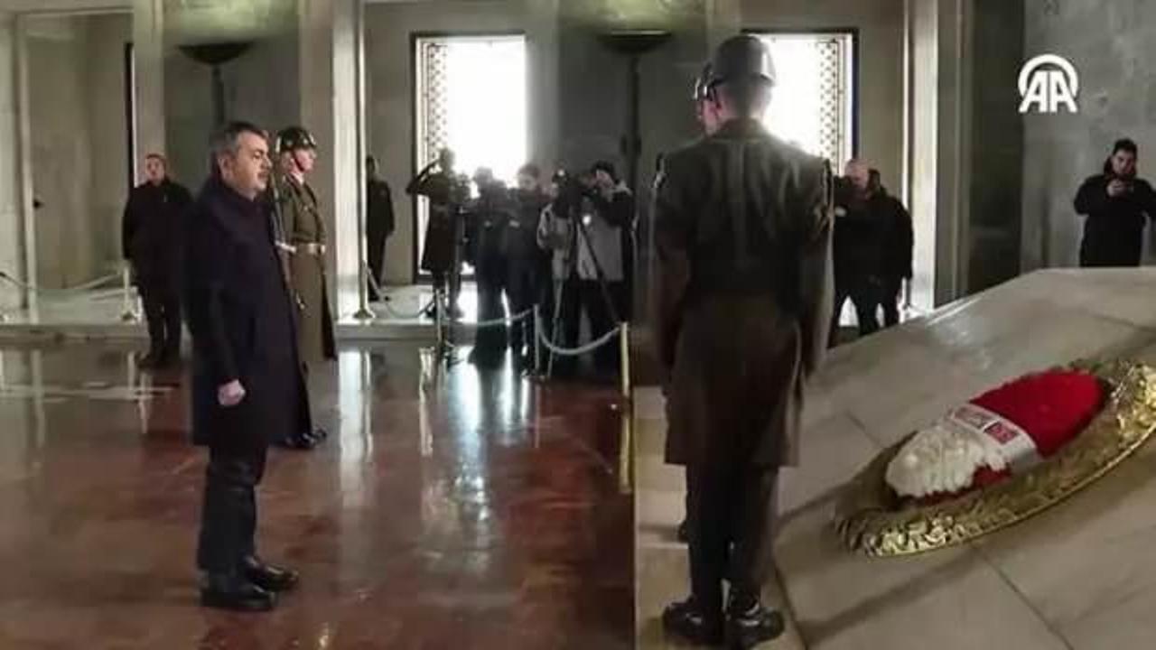 Bakan Tekin Anıtkabir'i ziyaret etti