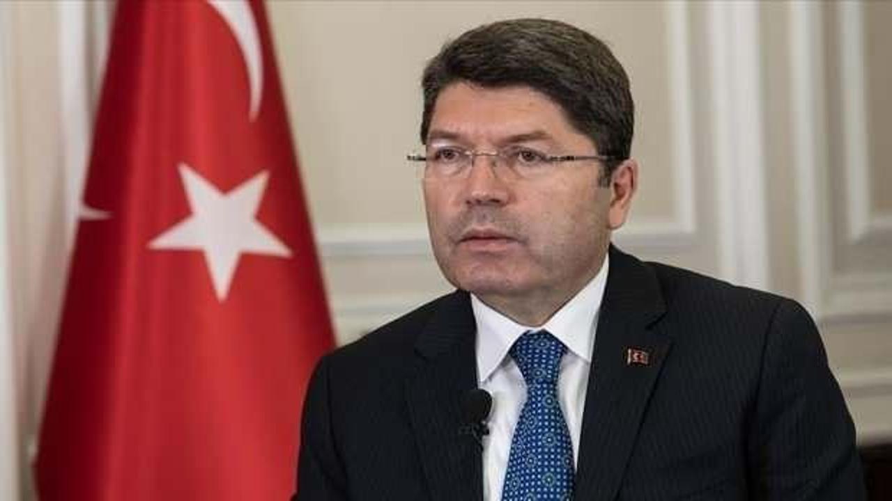 Bakan Tunç duyurdu: Zafer Partisi'ne 'sarı torba' soruşturması