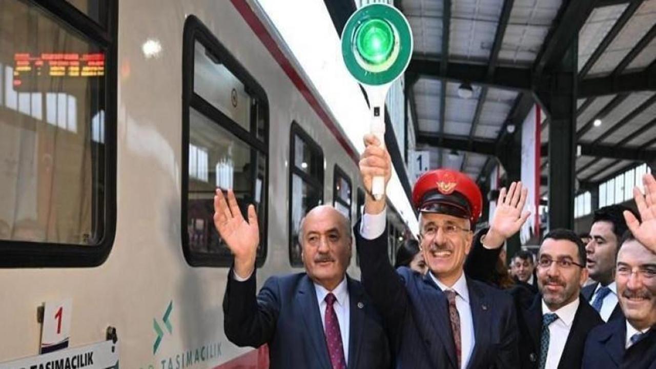 Bakan Uraloğlu'ndan müjde: Güneydoğu'ya iki yeni turistik hat