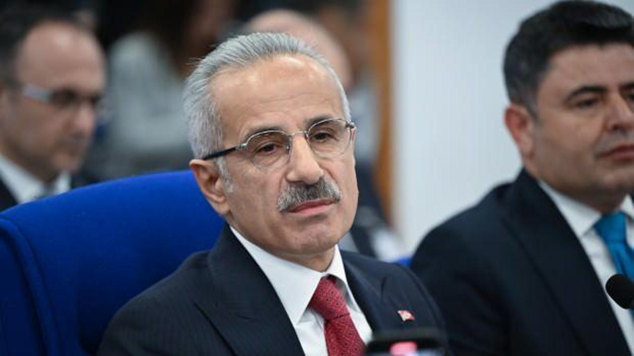 Bakan Uraloğlu'ndan sosyal medya açıklaması: Yasakçı zihniyette değiliz