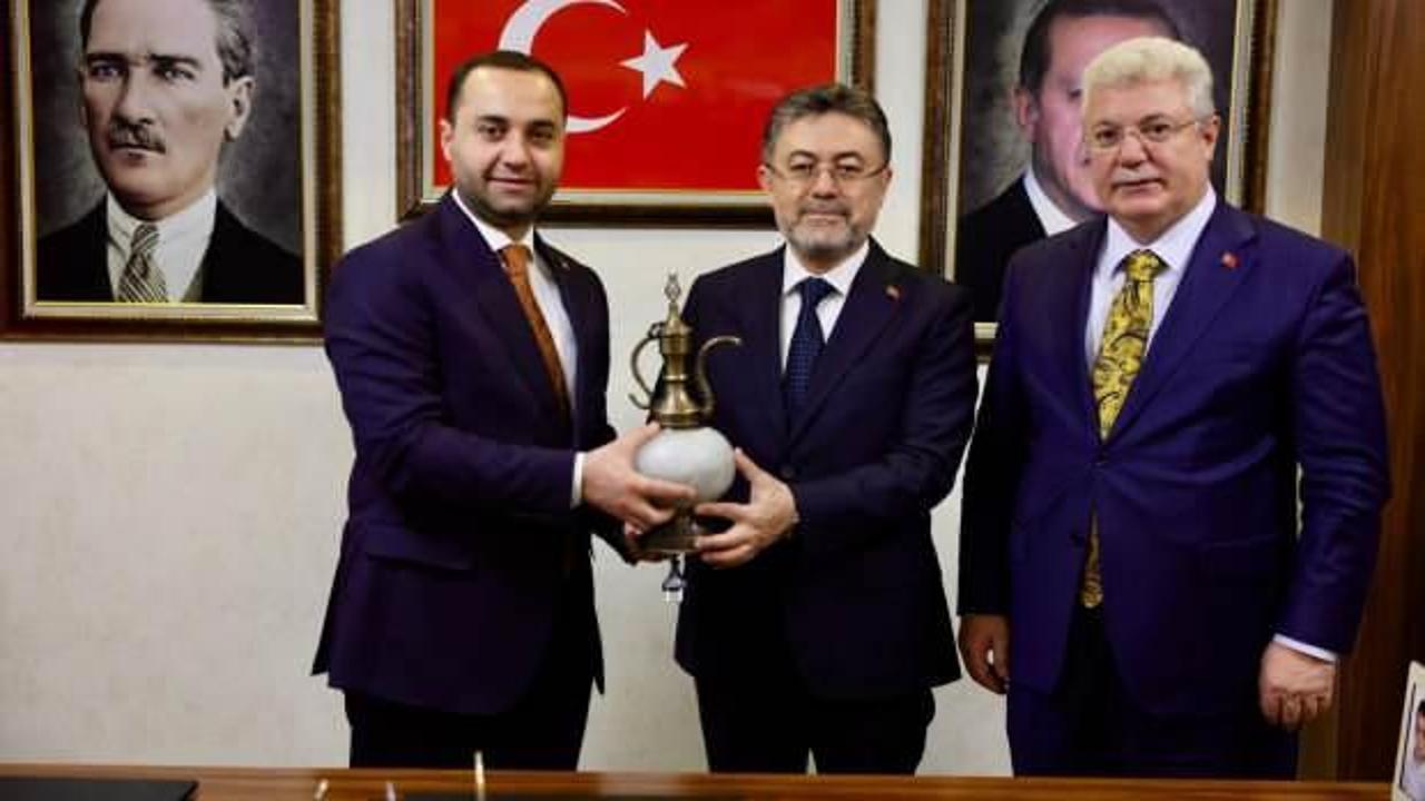 Bakan Yumaklı'dan AK Parti Çankırı İl Başkanı'na ziyaret