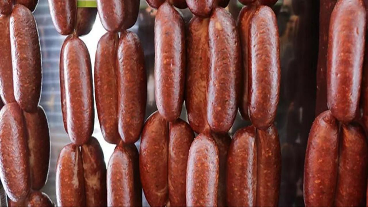 Bakanlık listeyi güncelledi! Sucuktan sakatat, baharattan boya çıktı