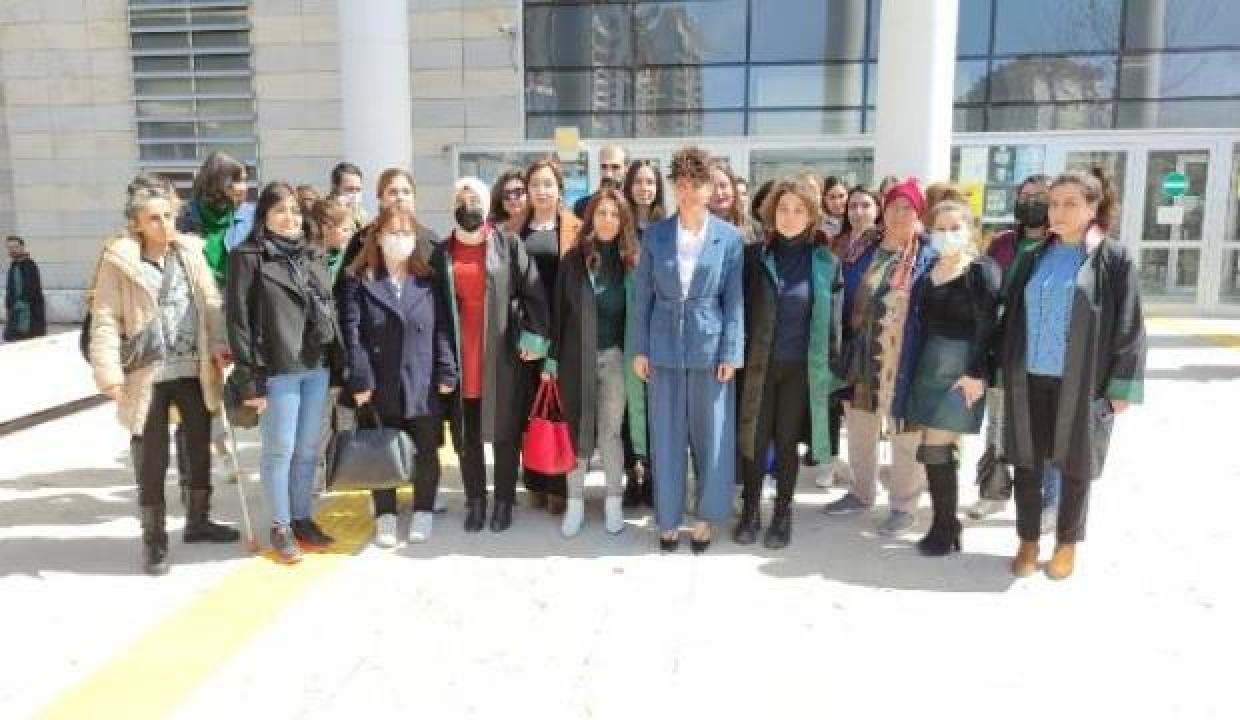 Bakımevinde hayvanlara kötü muamele davasında sanıklara 6'şar ay hapis cezası
