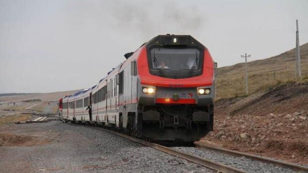 Bakü-Tiflis-Kars Demiryolu'nda yük taşımacılığı yeniden başladı