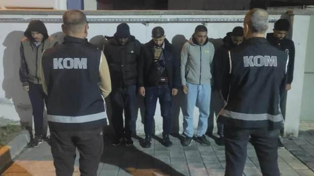 Balıkesir'de 2 göçmen kaçakçısı yakalandı