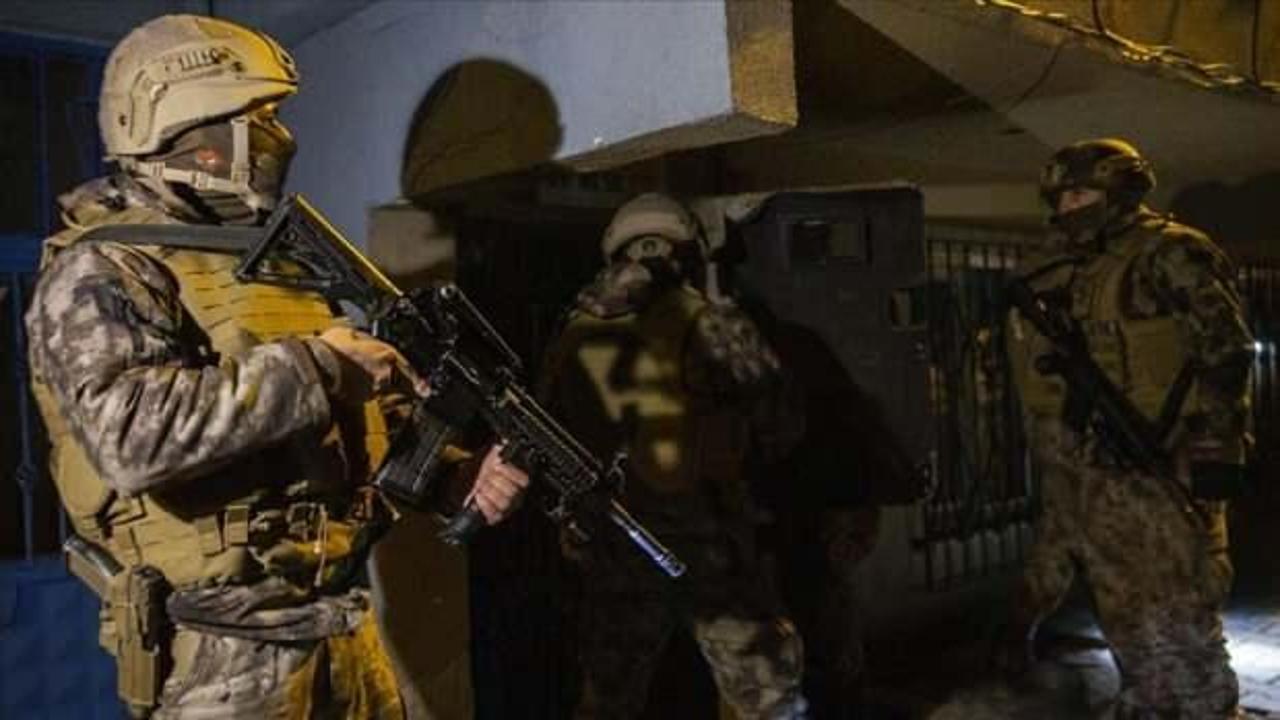 Balıkesir'de zehir tacirlerine operasyon: 10 gözaltı
