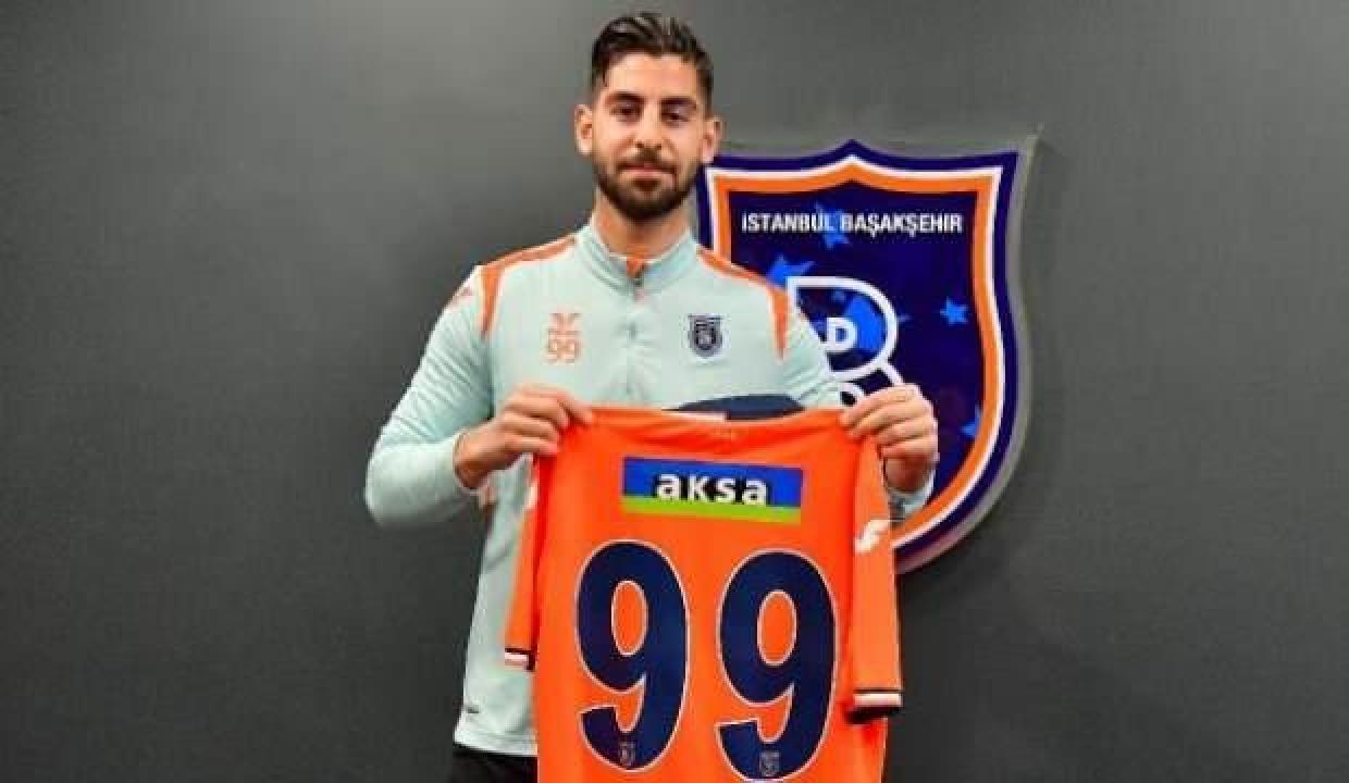 Başakşehir resmen duyurdu! 2 yıllık imza