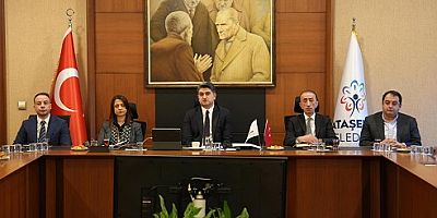 BAŞKAN ADIGÜZEL, YENİ HAFTAYA VERİMLİ BİR TOPLANTIYLA BAŞLADI