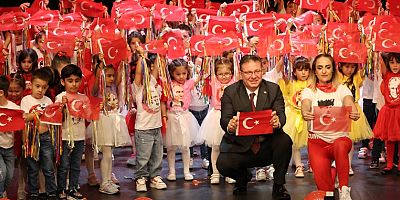  BAŞKAN AKSU, ÇOCUKLARIN CUMHURİYET BAYRAMINI KUTLADI