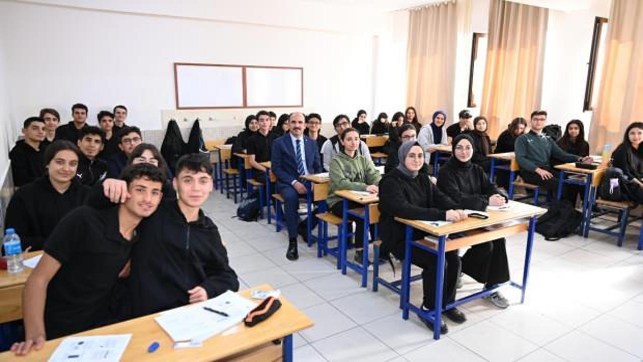 Başkan Altay'dan üniversiteye hazırlanan öğrencilere müjde!