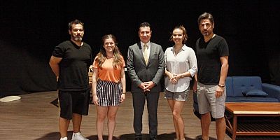 Başkan Arastan Şehir Tiyatrosu'na Ziyaret