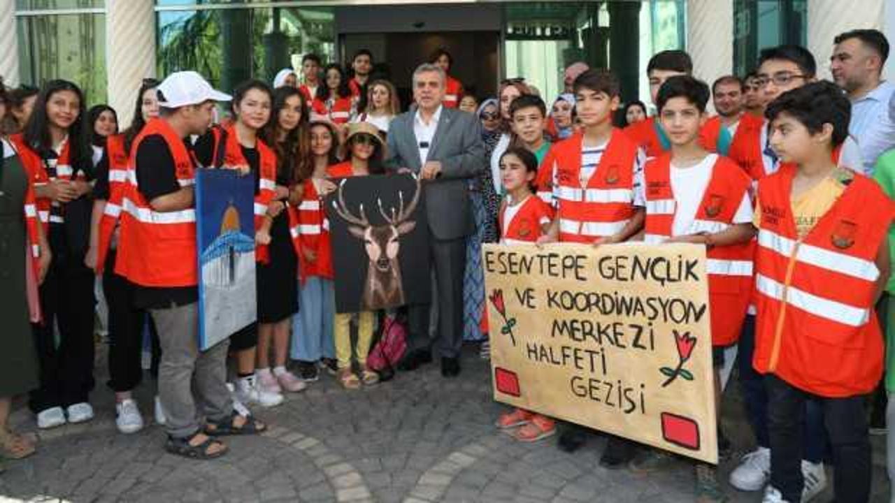 Başkan Beyazgül'den gençlere Halfeti gezisi sürprizi