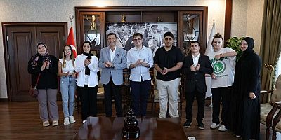 Başkan Çerkez Başarıyı Tebrik Etti: “Gençlerimizin Yanındayız”