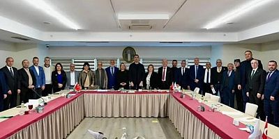 BAŞKAN GÖKHAN YÜKSEL, 2024 YILININ İLK MUHTARLAR TOPLANTISINI YAPTI.