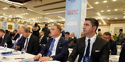 Başkan Gökhan Yüksel, CHP’nin Belediye Başkanları Çalıştayı’na Katıldı