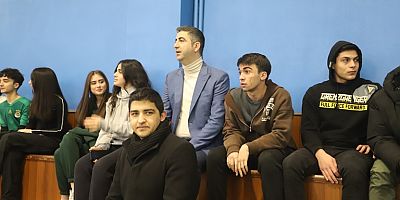 Başkan Gökhan Yüksel'den Öğrencilere Sürpriz Ziyaret