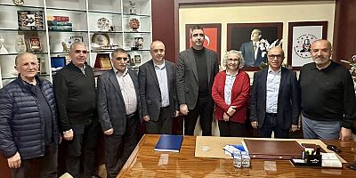 BAŞKAN GÖKHAN YÜKSEL, KARTAL CEMEVİ VAKFI YENİ YÖNETİMİYLE İLK FOTOĞRAF KARESİNDE