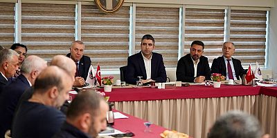 Başkan Gökhan Yüksel Muhtarlarla Bir Araya Geldi