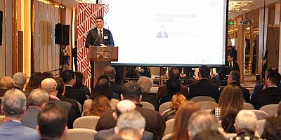 Başkan Onursal Adıgüzel, Smart City Summit 2025’te Ataşehir’in Akıllı Şehir Vizyonunu Paylaştı