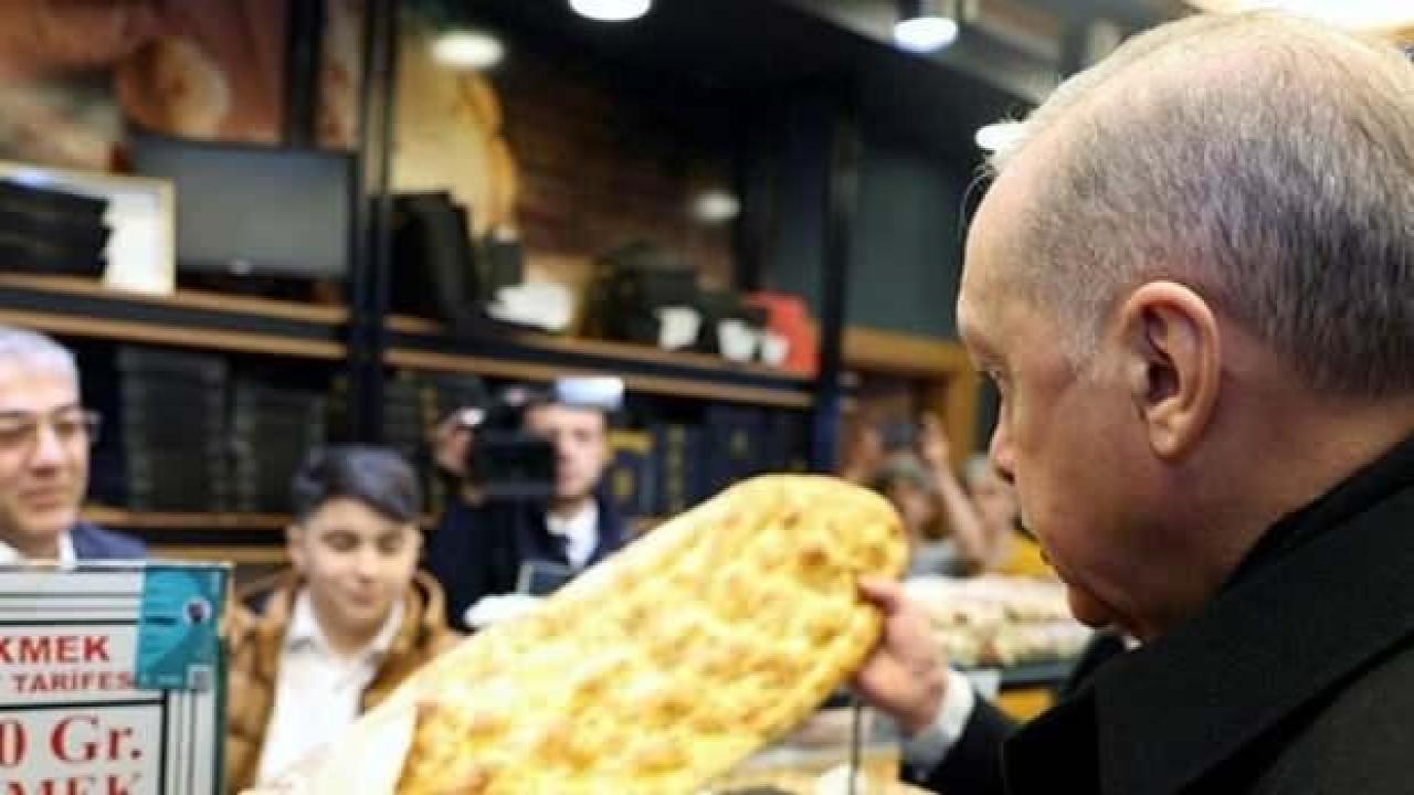 Başkan Recep Tayyip Erdoğan Pendik'te fırından pide aldı
