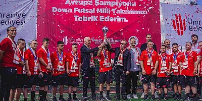 BAŞKAN YILDIRIM AVRUPA ŞAMPİYONU FUTSAL MİLLİ TAKIMINI AĞIRLADI