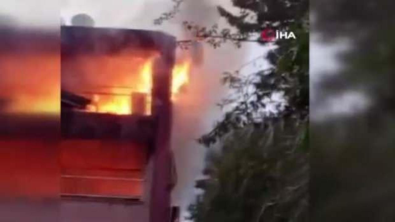 Bayram günü acı haber: Üçüzlerden 2'si hayatını kaybetti