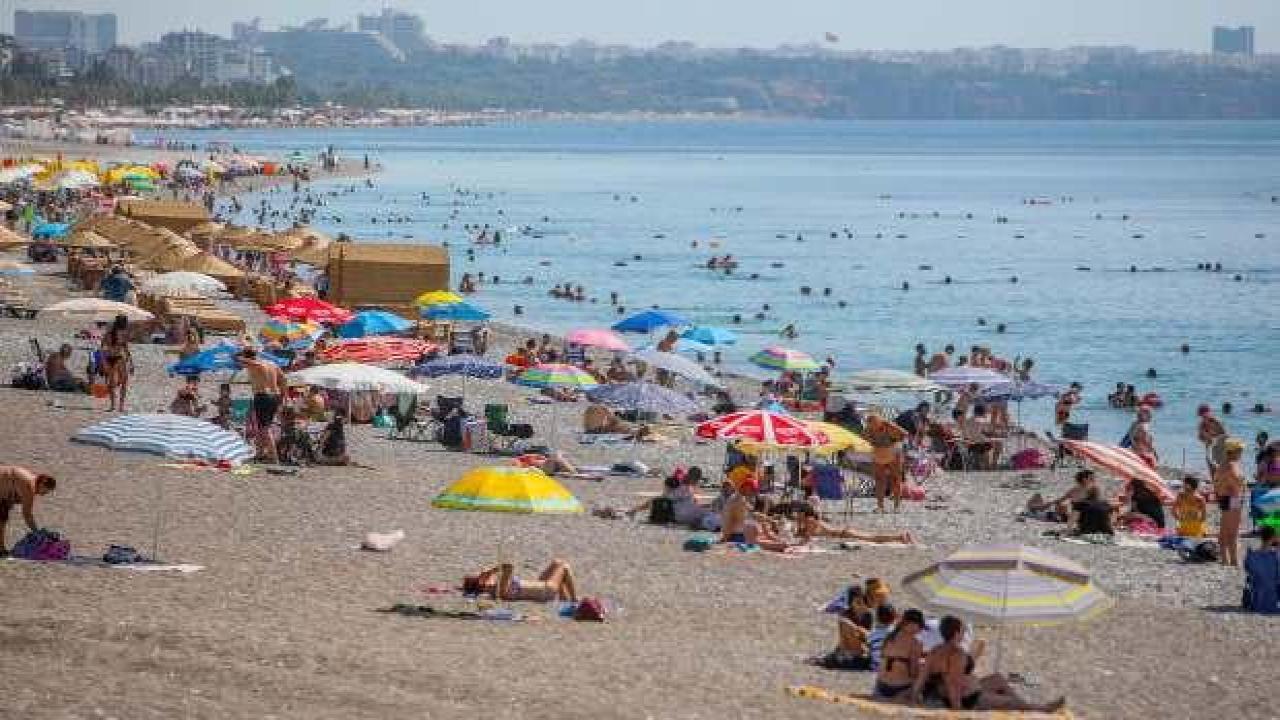 Bayramda iki tercih; yazlıkçılar Ege'ye, otelciler Akdeniz'e