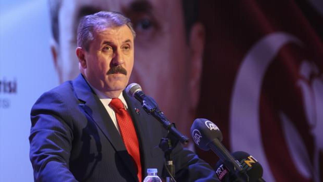 BBP Genel Başkanı Destici ortak yayına bağlanarak bağışta bulundu