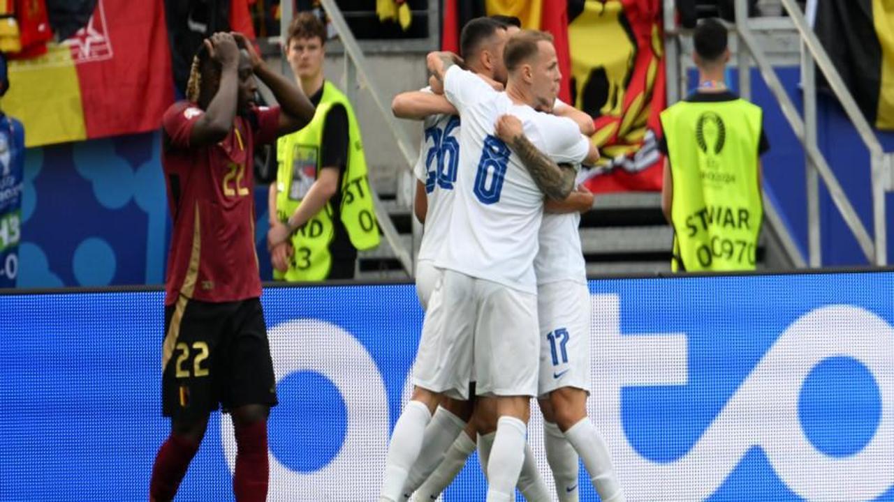 Belçika VAR'ı geçemedi! Slovakya tek golle kazandı