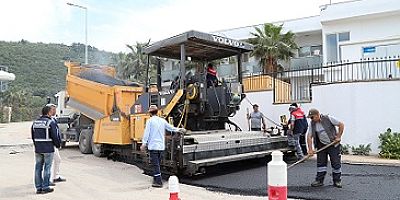 BELEDİYE, ASFALTLAMA ÇALIŞMALARINI SÜRDÜRÜYOR 