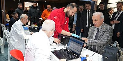 BELEDİYE PERSONELİ KIZILAY’A KAN BAĞIŞINDA BULUNDU