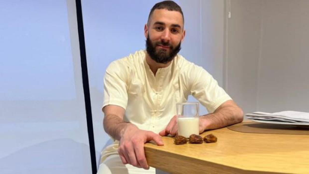 Benzema, 3 hurma ve bir bardak sütle sahur yaptı
