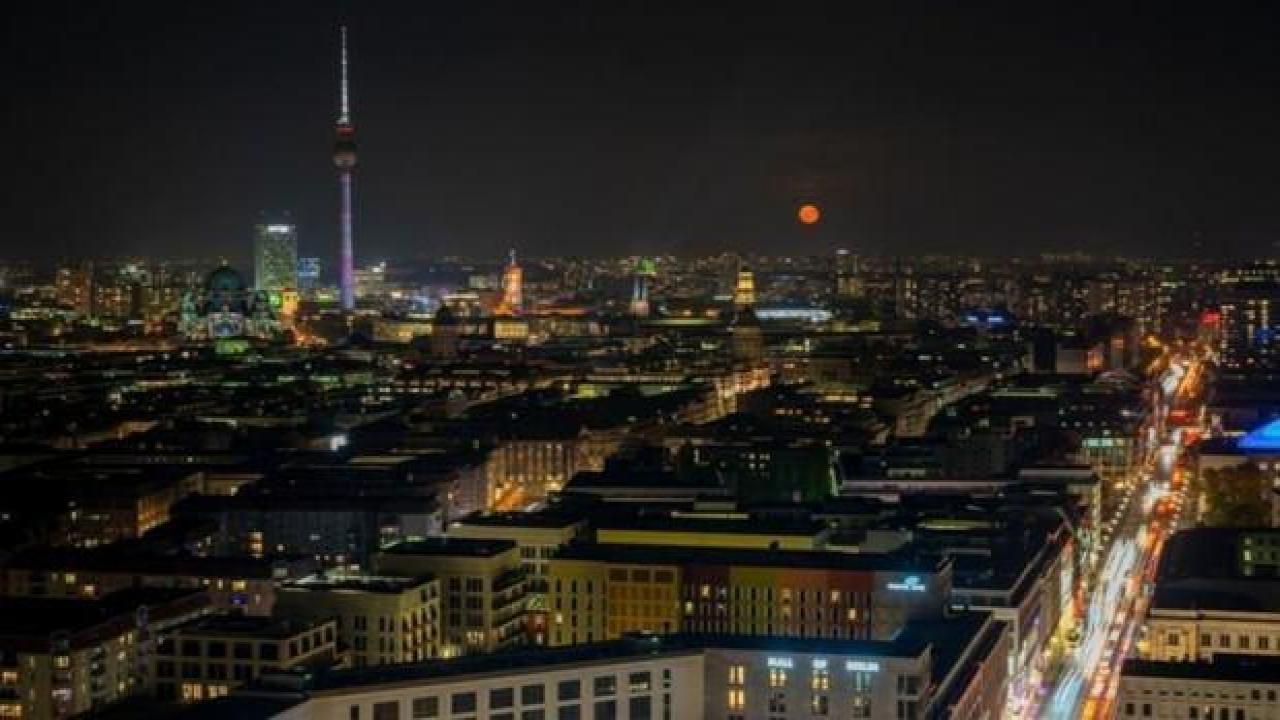 Berlin'de enerji tasarrufu için 200 yapı gece ışıklandırılmayacak