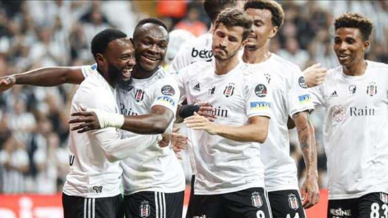 Beşiktaş hem ligde hem borsada liderlik koltuğuna oturdu